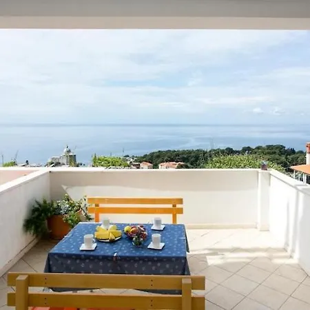 Old Town View - One Bedroom With Terrace And Sea View - A 3 2 Charming